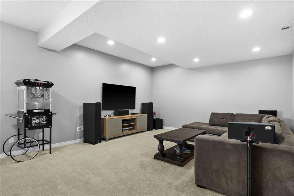 1881 Reunion Terrace NW