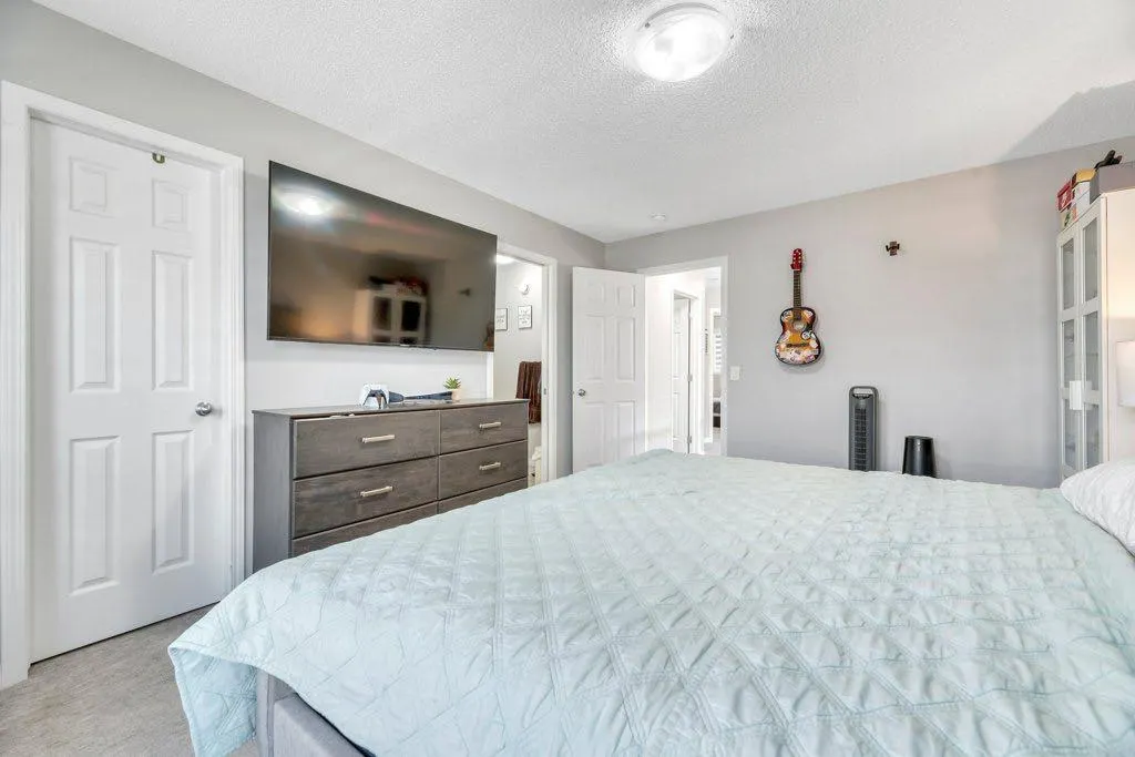 501 CHINOOK GATE Square SW