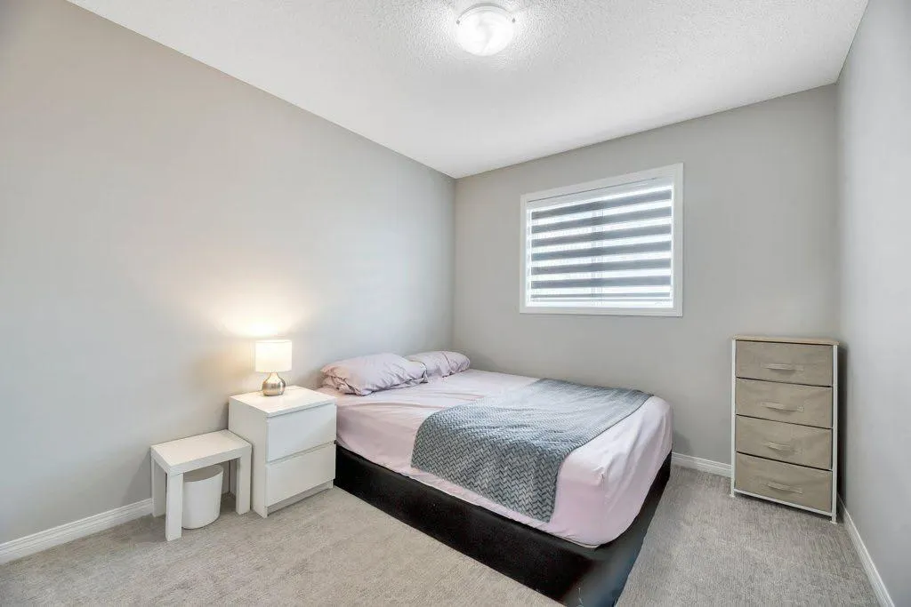 501 CHINOOK GATE Square SW