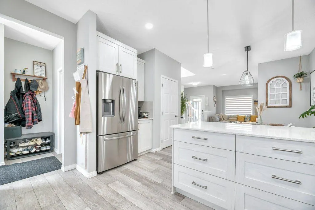 501 CHINOOK GATE Square SW