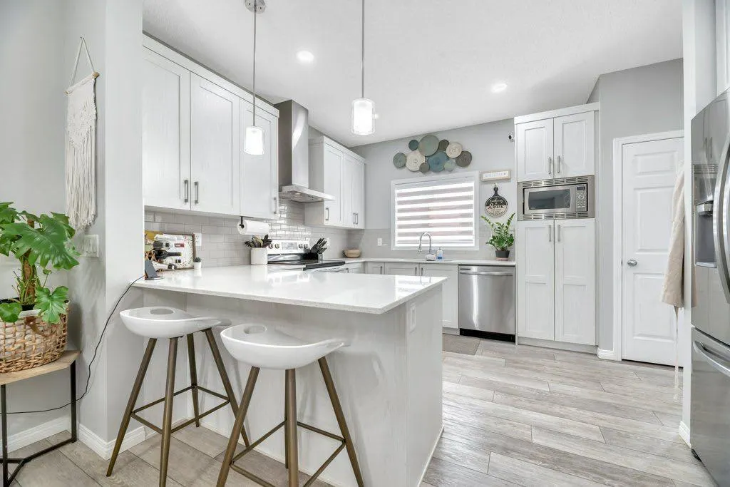 501 CHINOOK GATE Square SW