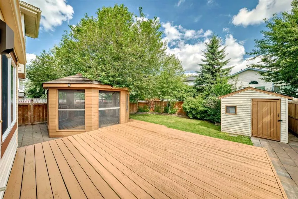51 Douglas Woods Hill SE
