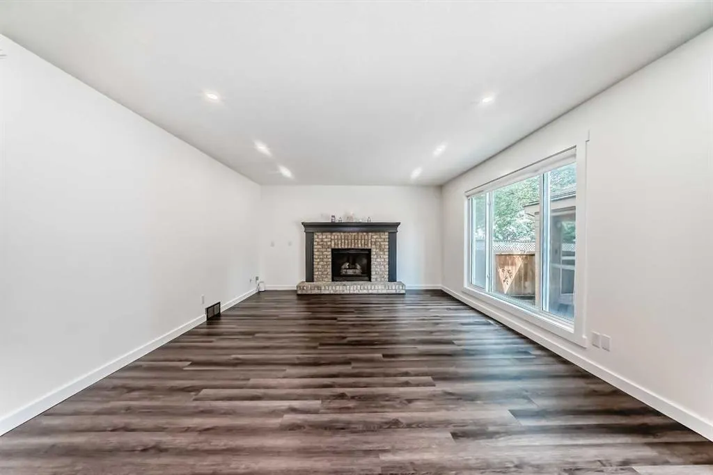 51 Douglas Woods Hill SE