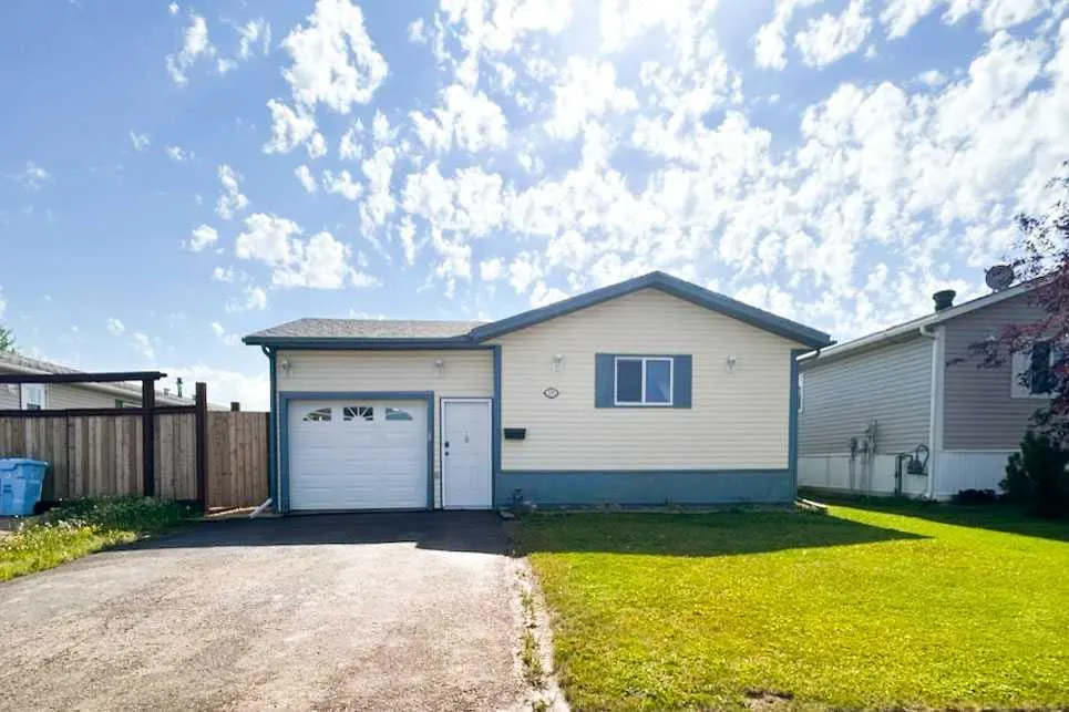 205 Mctavish Crescent