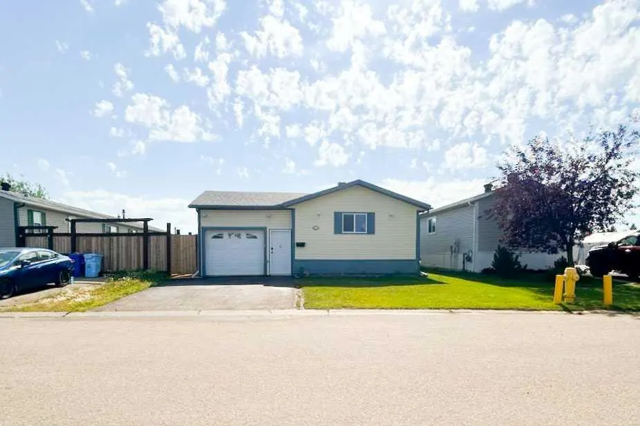205 Mctavish Crescent