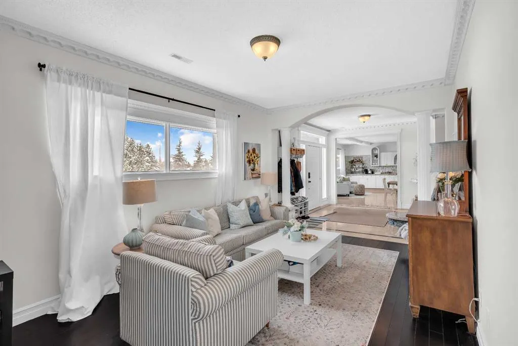 45 Lone Pine Crescent