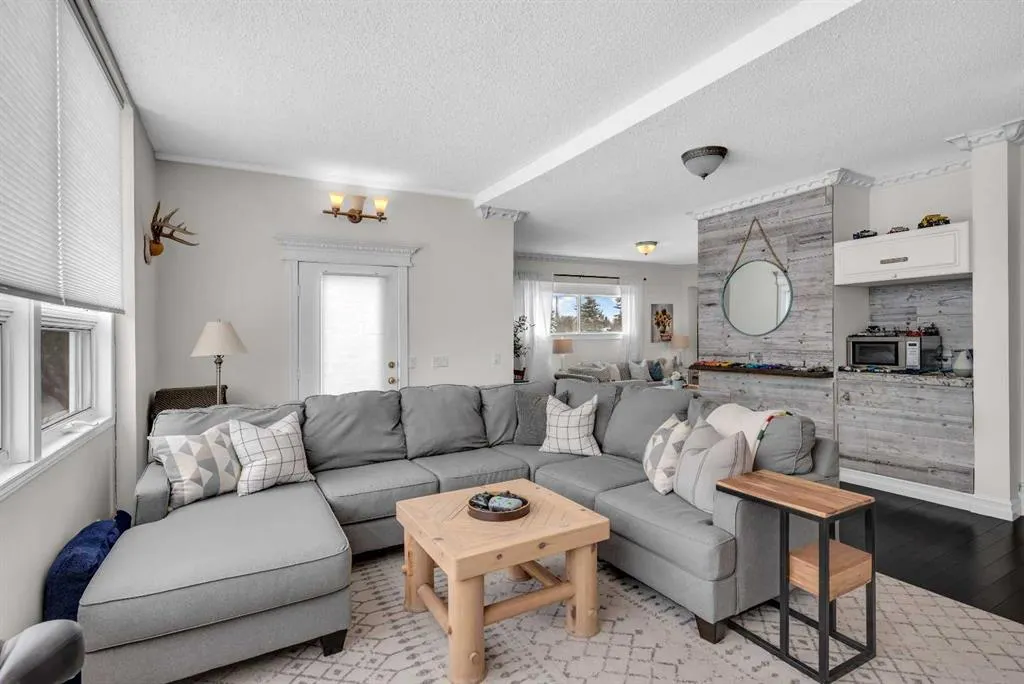45 Lone Pine Crescent