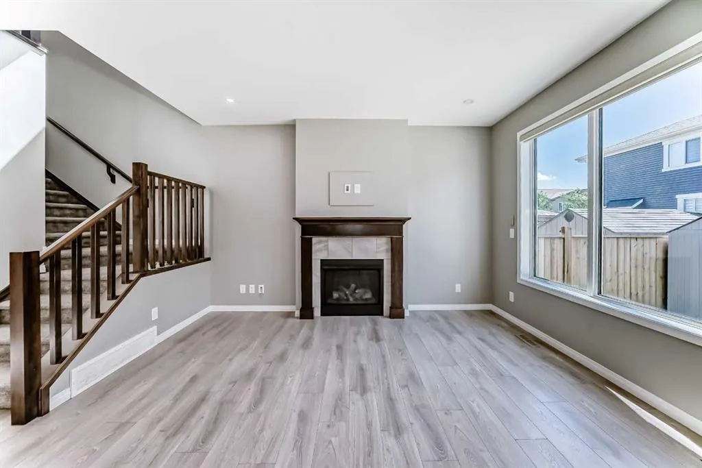 13 Carrington Manor NW