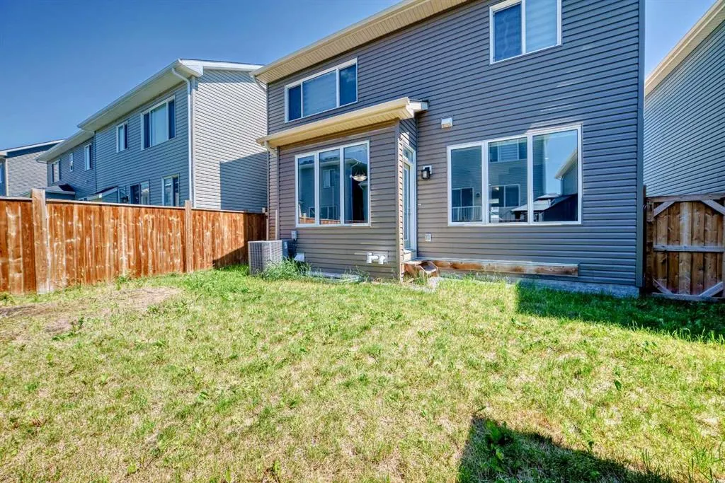 13 Carrington Manor NW