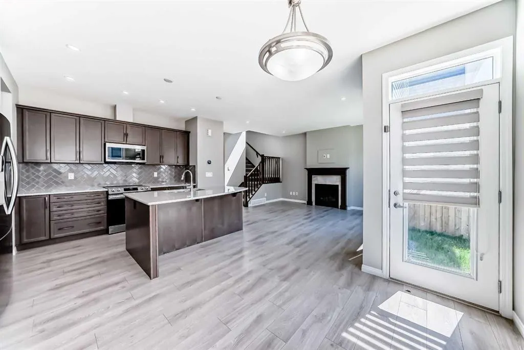 13 Carrington Manor NW