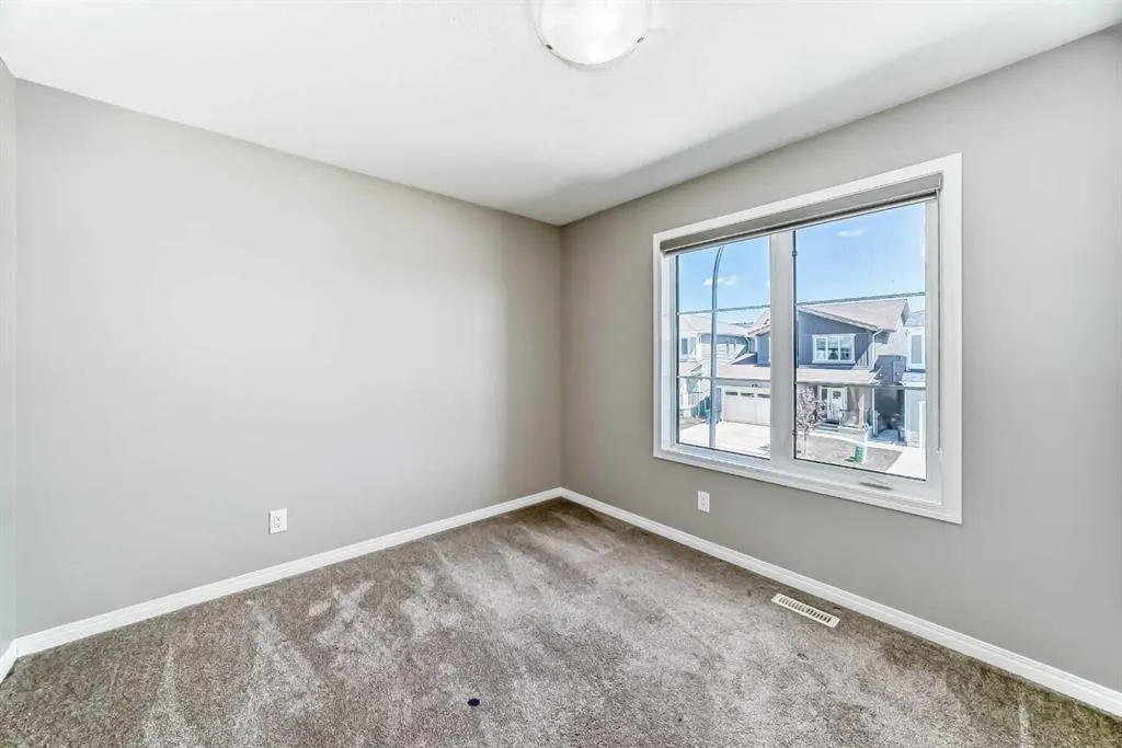 13 Carrington Manor NW