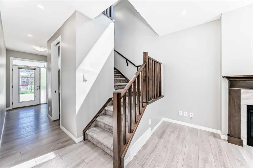 13 Carrington Manor NW
