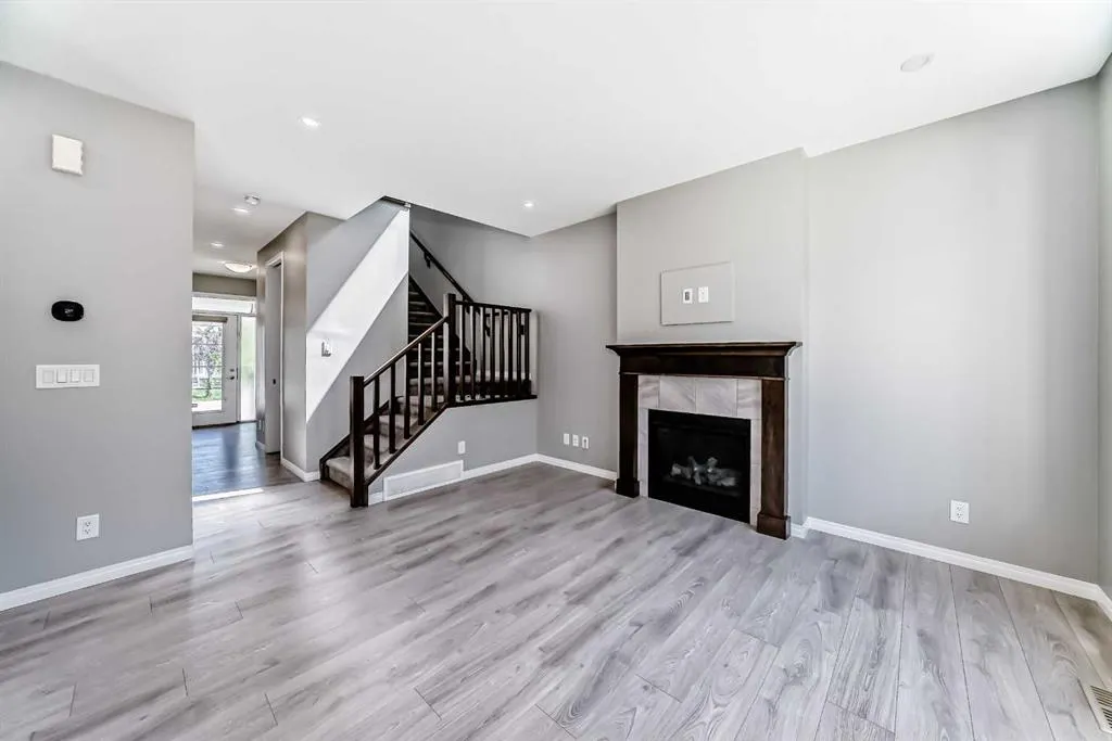 13 Carrington Manor NW