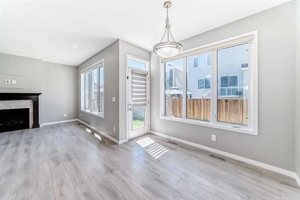 13 Carrington Manor NW