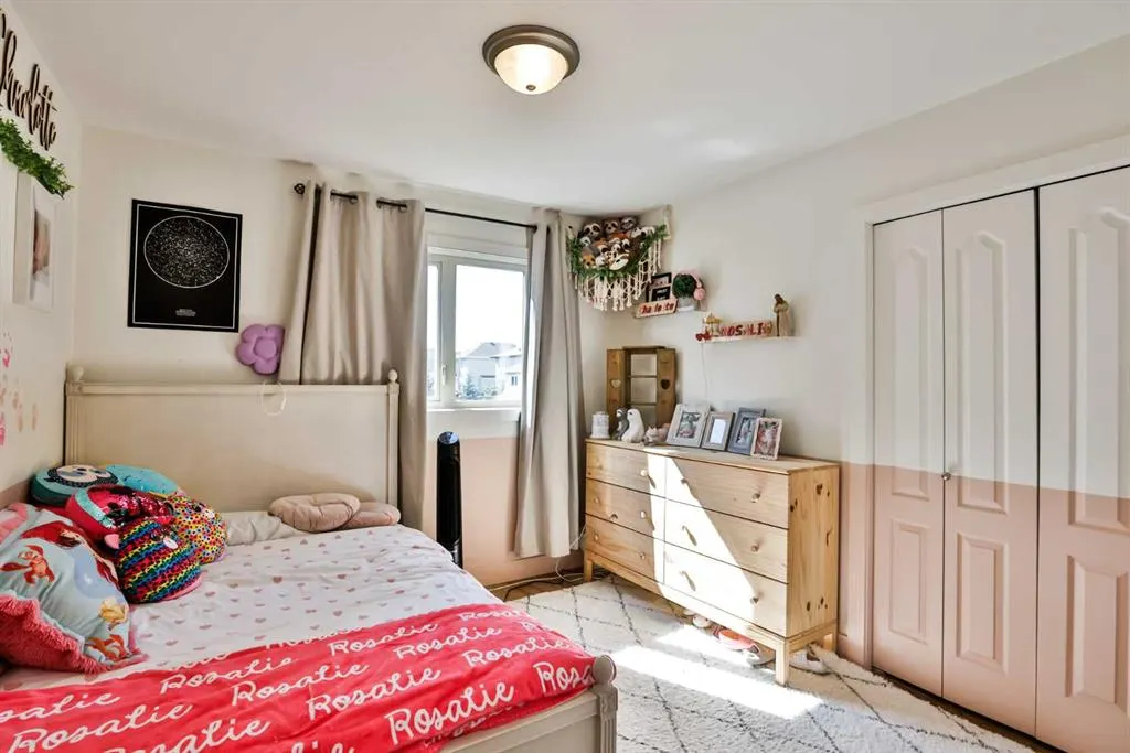 609 Squamish Lane W