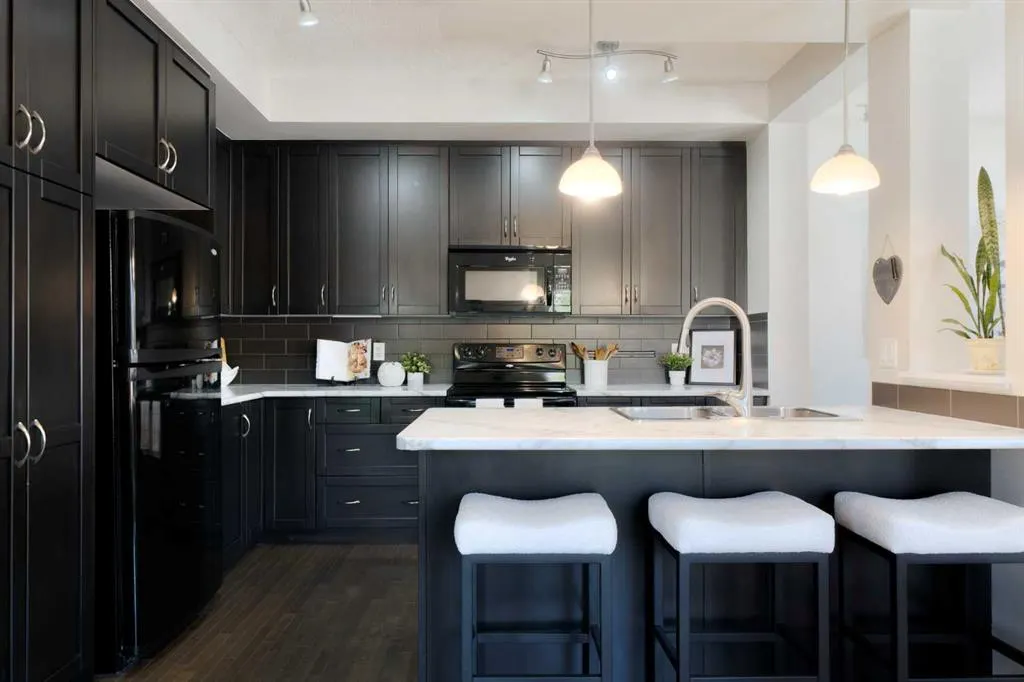 2 River Heights Crescent