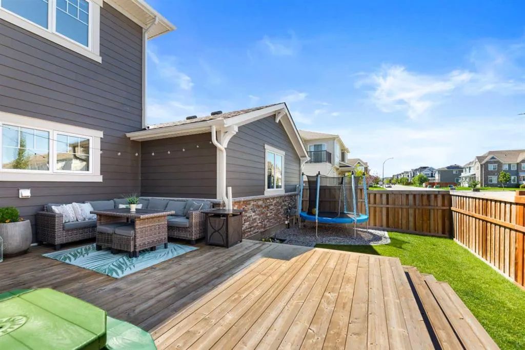 19 Yorkville Gate SW