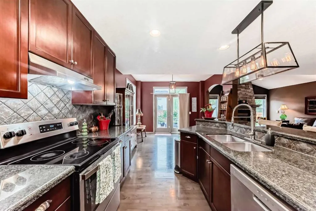 125 New Brighton Manor SE