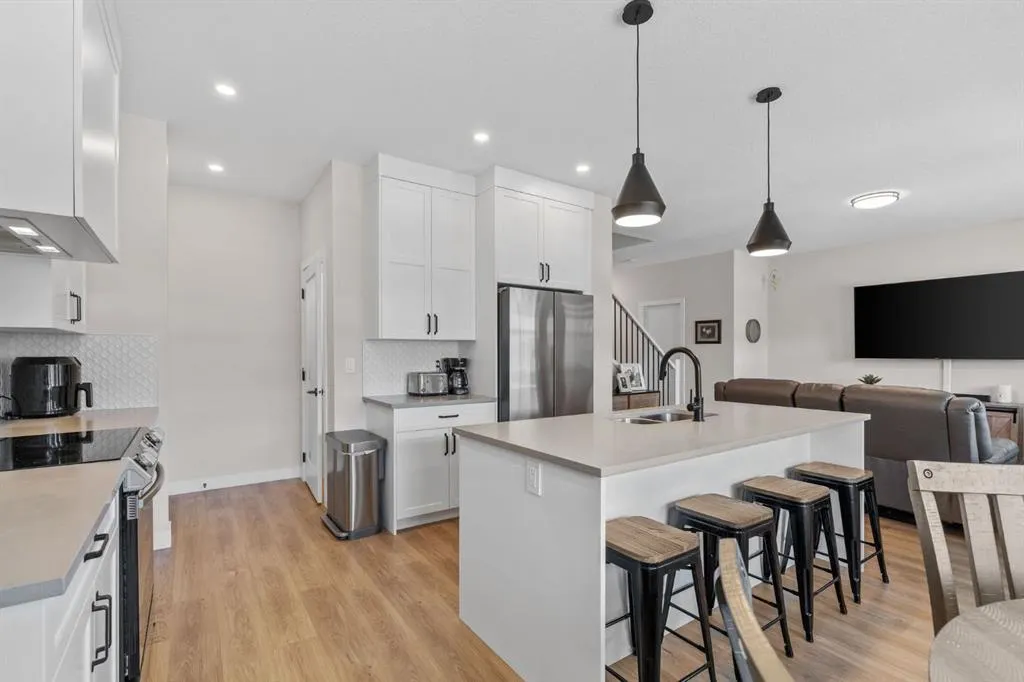 201 Cooperswood Green SW, #204