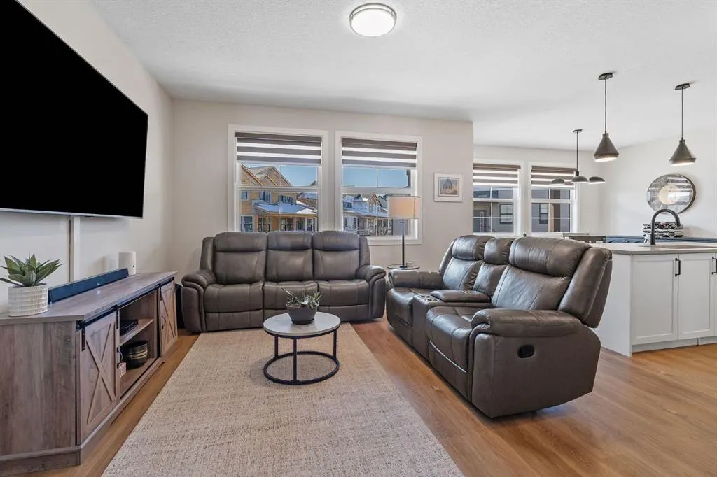 201 Cooperswood Green SW, #204