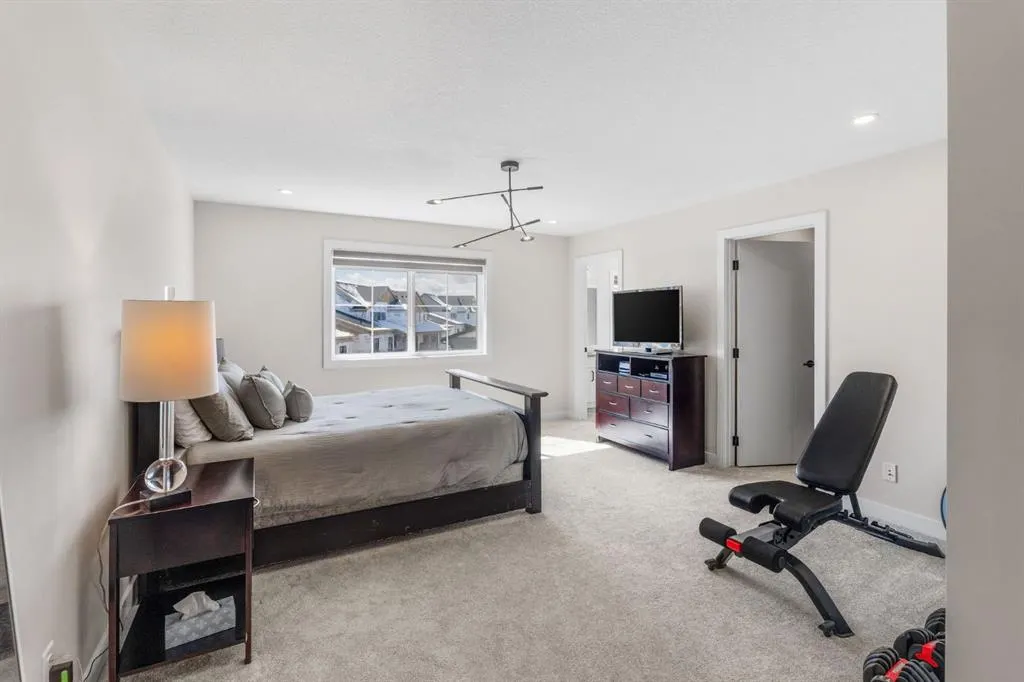 201 Cooperswood Green SW, #204