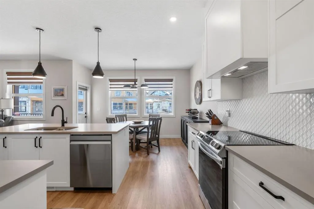 201 Cooperswood Green SW, #204