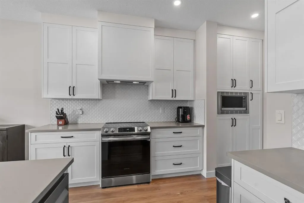 201 Cooperswood Green SW, #204