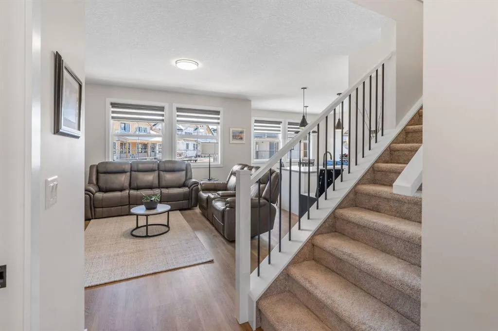 201 Cooperswood Green SW, #204