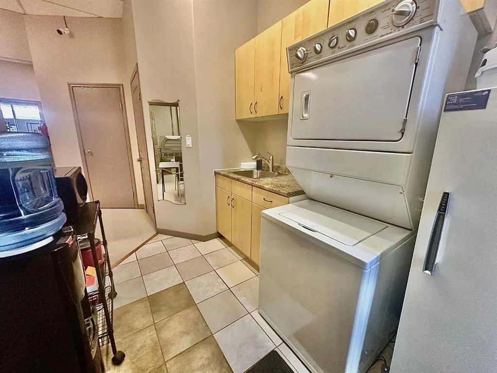 2121 19 Street, #4
