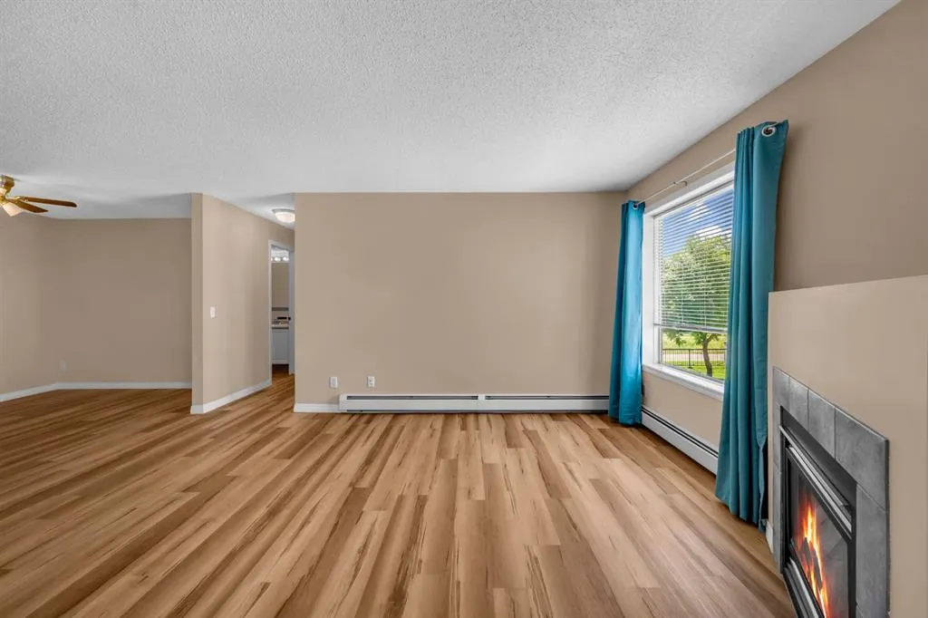 4204 Valleyview Park SE, #204