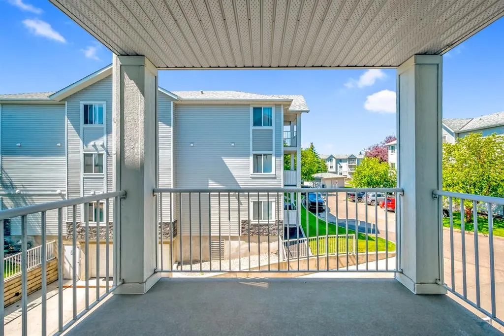 4204 Valleyview Park SE, #204