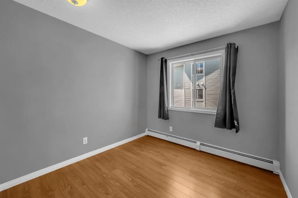 4204 Valleyview Park SE, #204