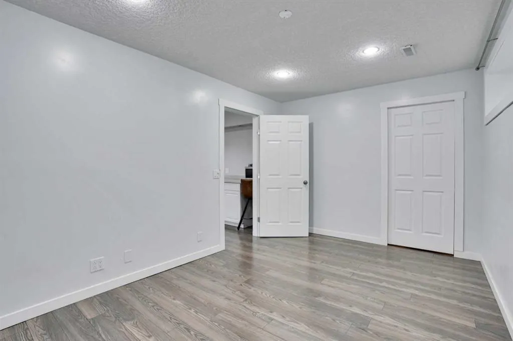 100 Cranberry Circle SE