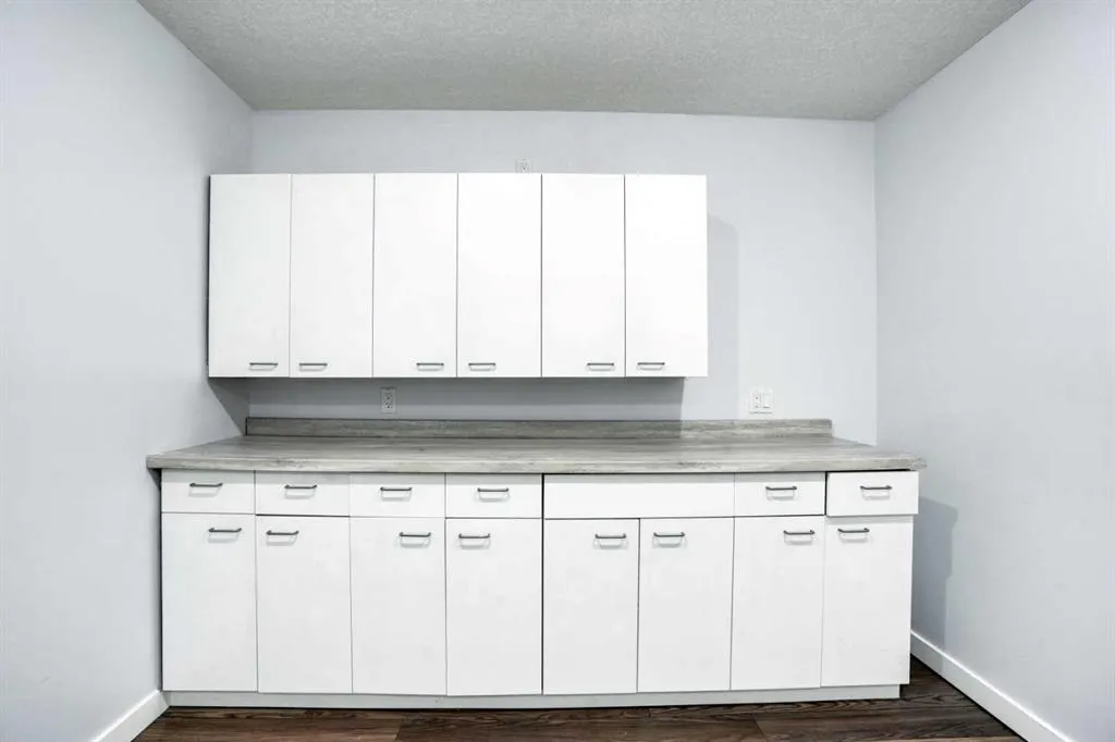 100 Cranberry Circle SE