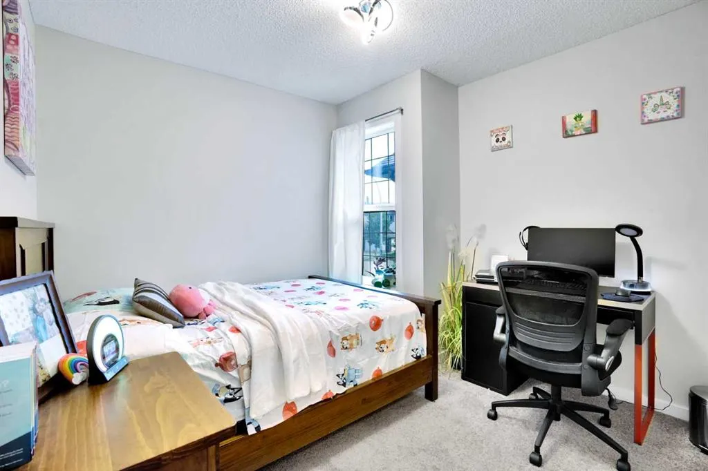 100 Cranberry Circle SE