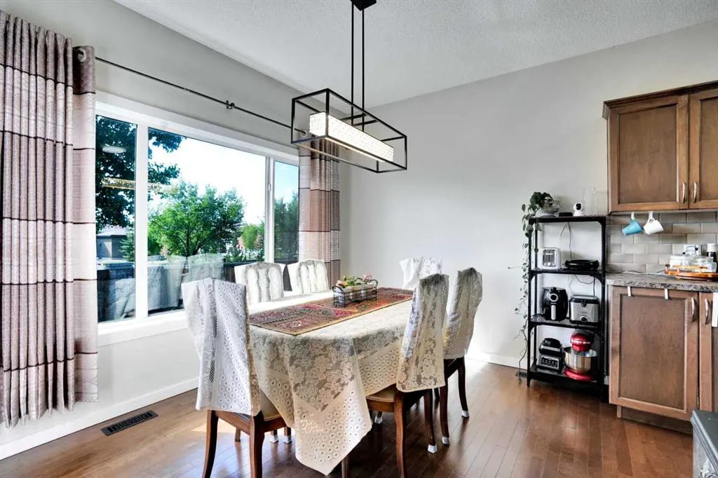 100 Cranberry Circle SE