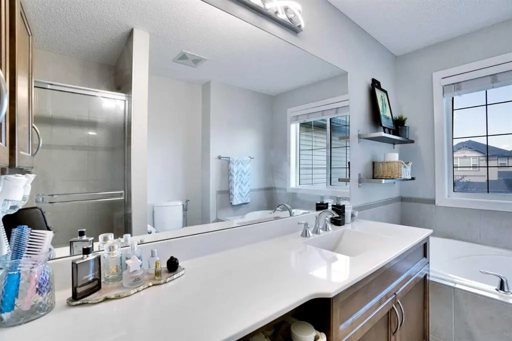 100 Cranberry Circle SE