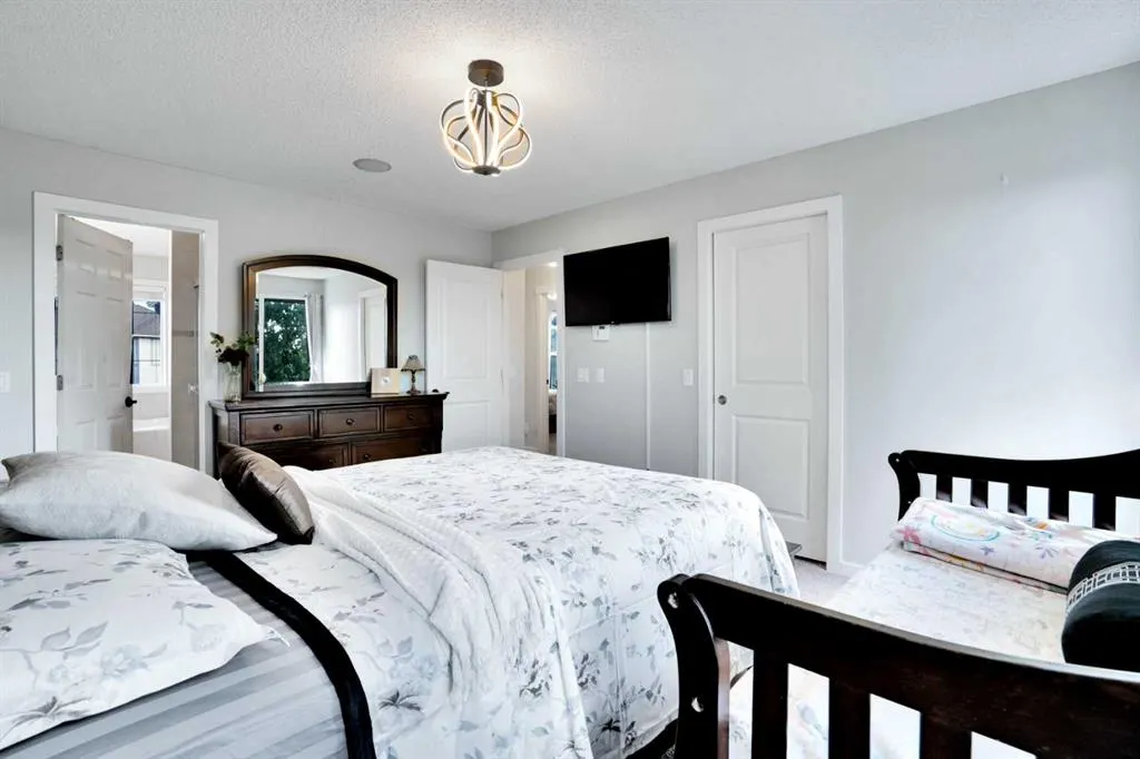 100 Cranberry Circle SE