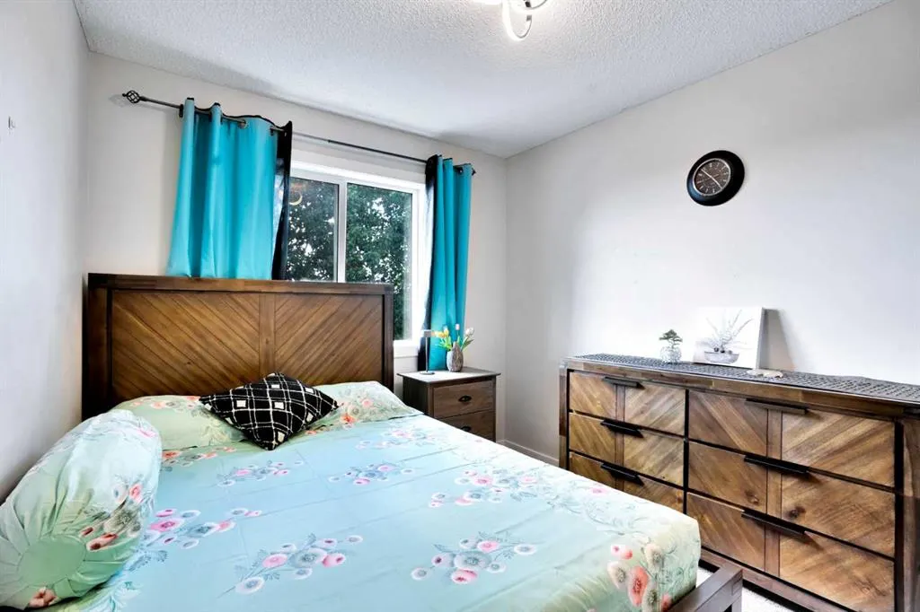 100 Cranberry Circle SE