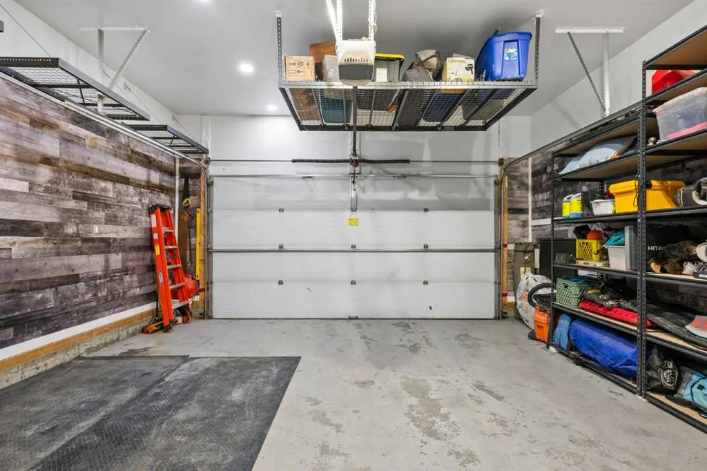 20 Mahogany Heath SE
