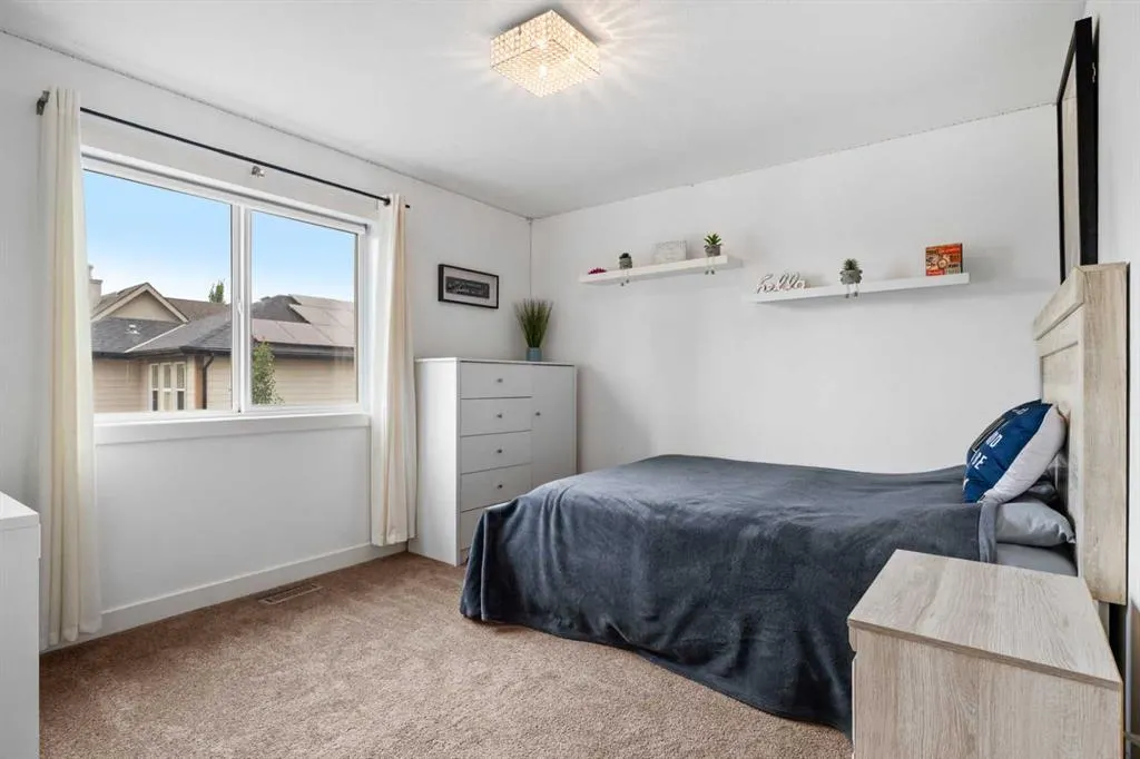 20 Mahogany Heath SE