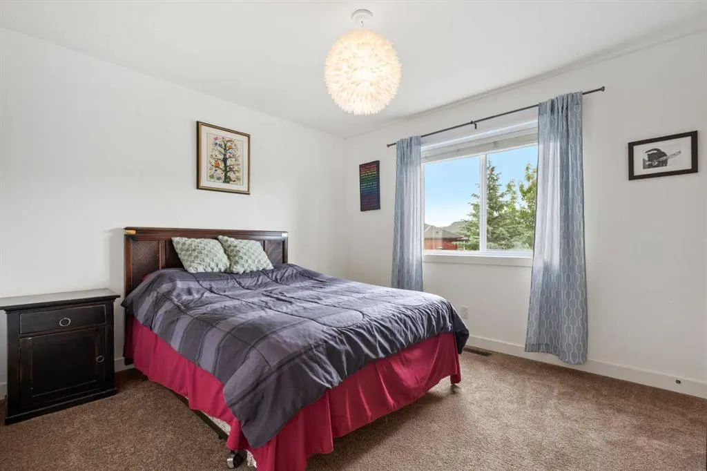 20 Mahogany Heath SE