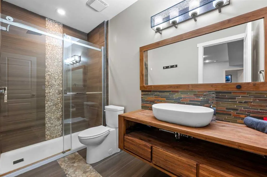 20 Mahogany Heath SE