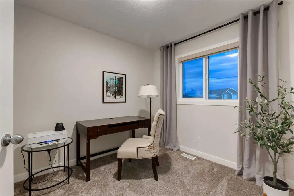 34 LAWRENCE Green SE