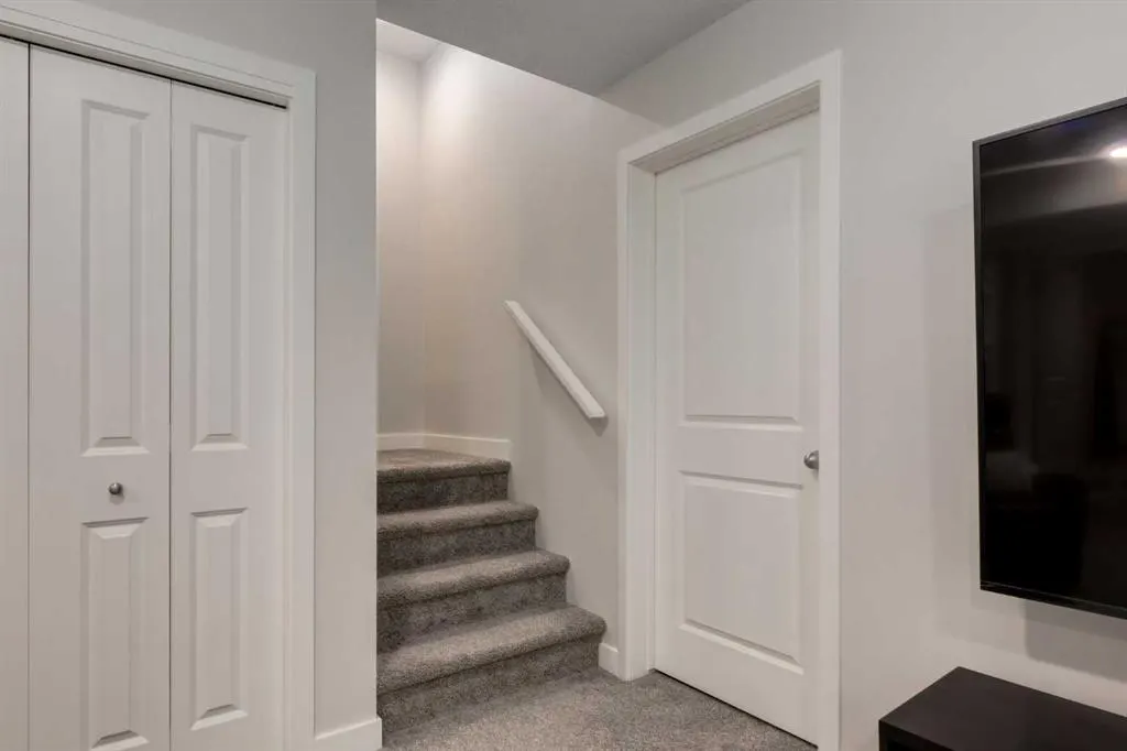 34 LAWRENCE Green SE