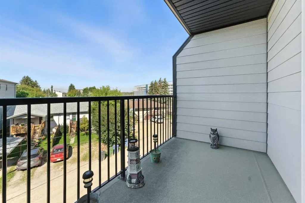 3730 50 Avenue, #305