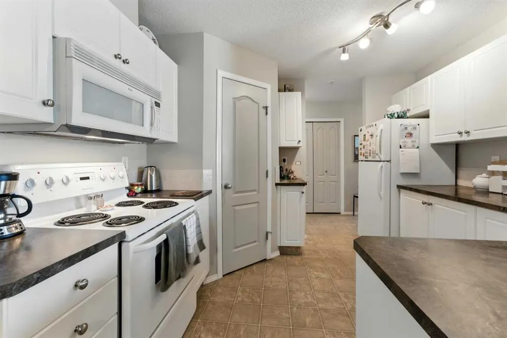 3730 50 Avenue, #305