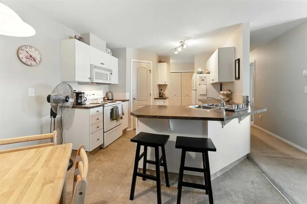 3730 50 Avenue, #305