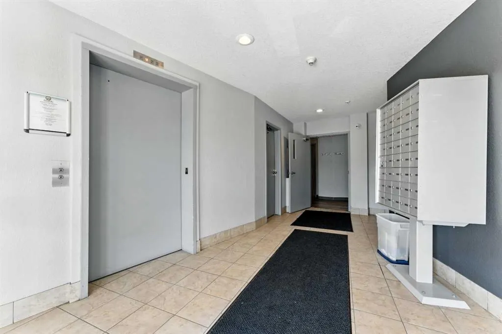3730 50 Avenue, #305