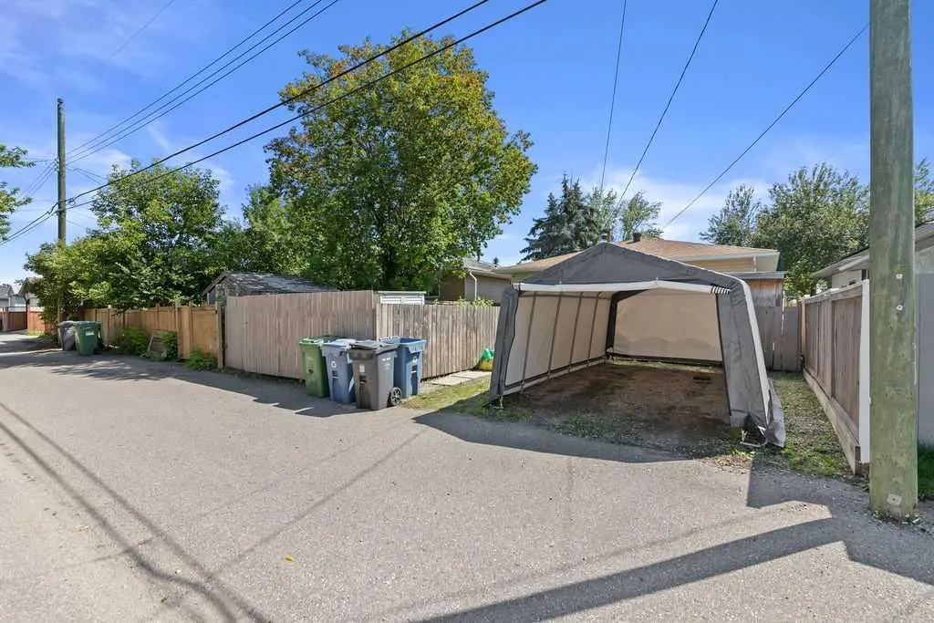 148 Dover Ridge Bay SE